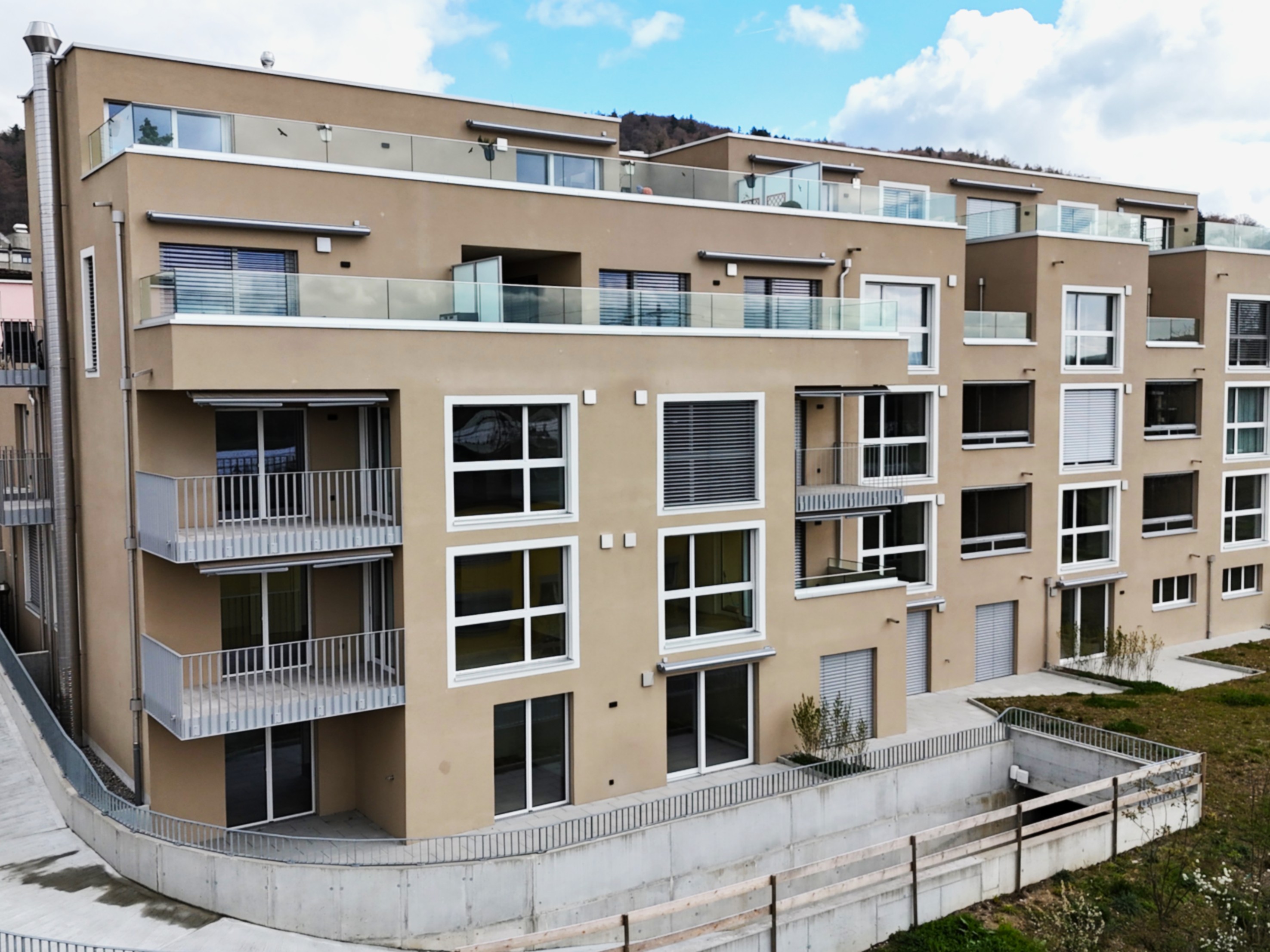 Geroldswil, Limmattalstrasse